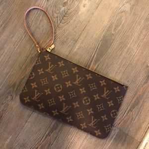 Neverfull MM Pouch